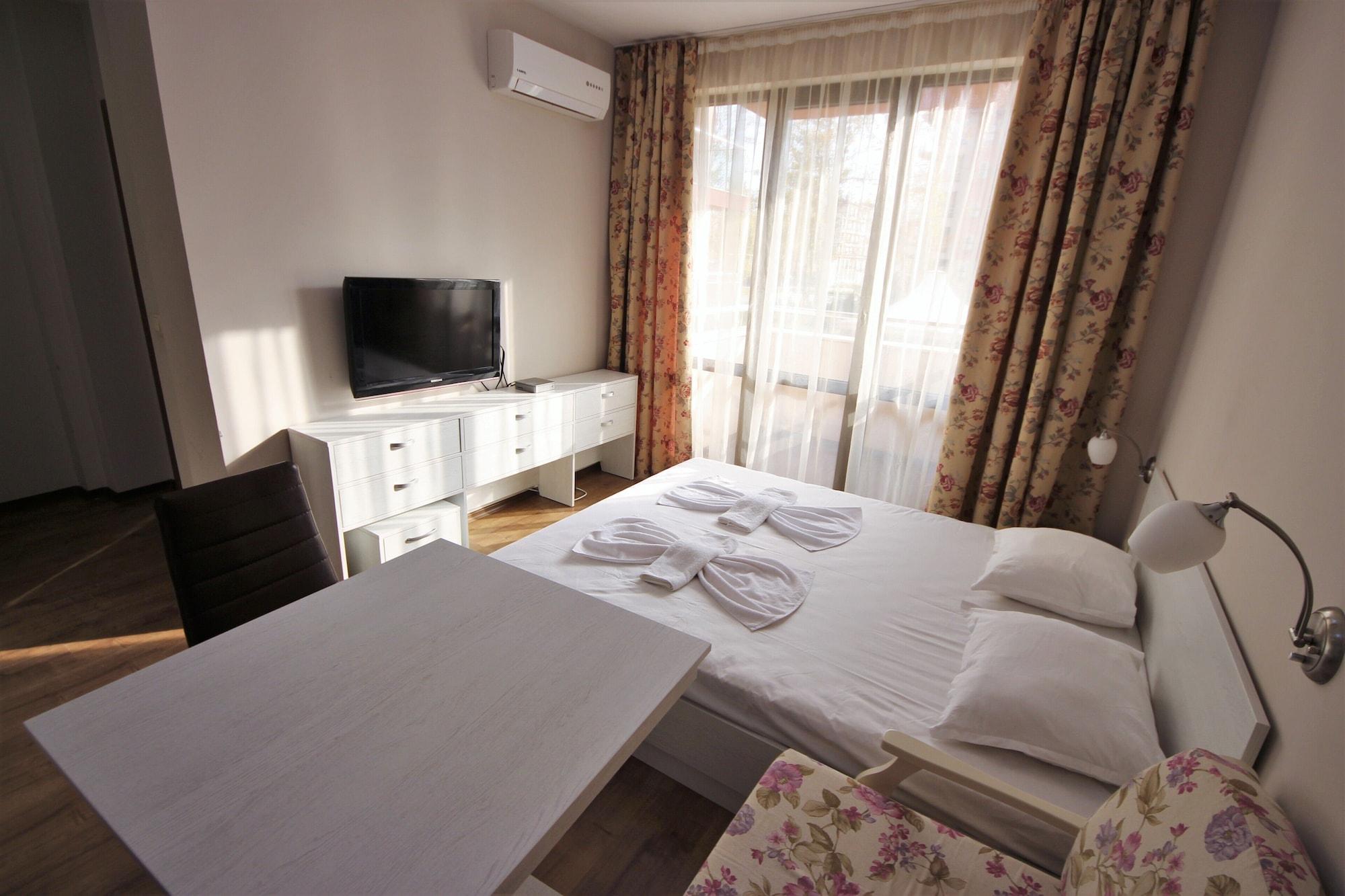 Menada Tarsis Apartments Sunny Beach Exterior foto